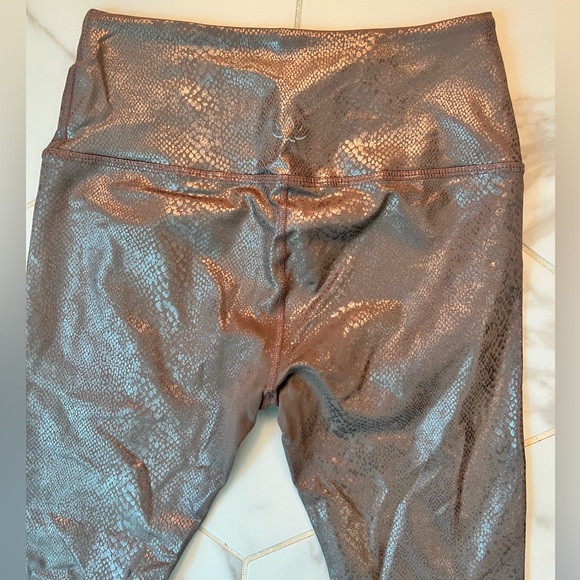 Beyond Yoga High waist Bronze Viper Legging - Picture 9 of 9